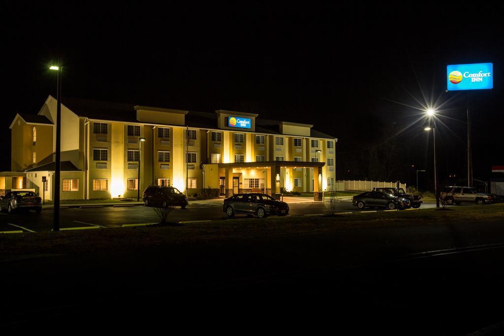 Comfort Inn Маунт Еъри Екстериор снимка
