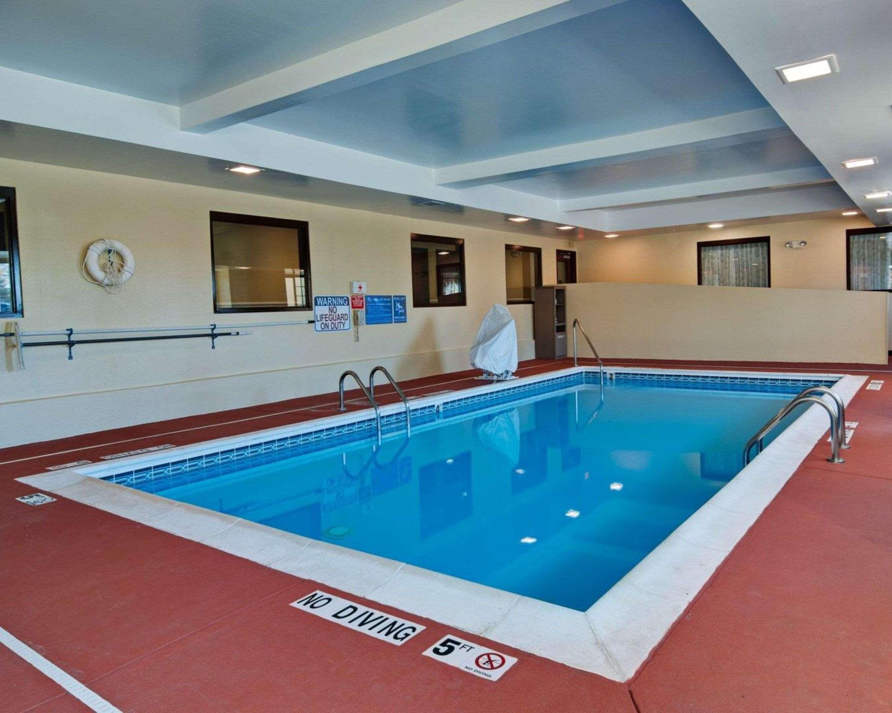 Comfort Inn Маунт Еъри Екстериор снимка