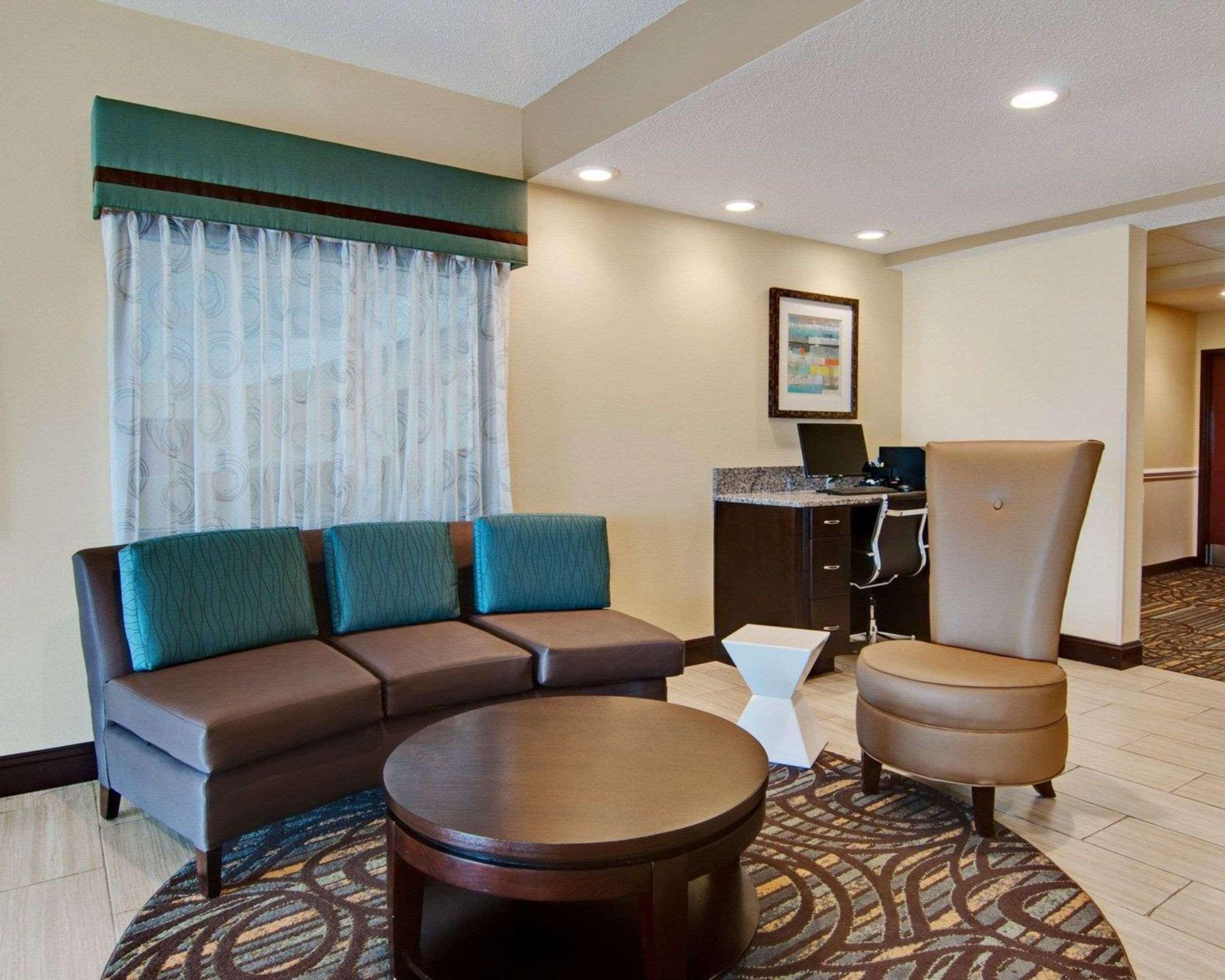 Comfort Inn Маунт Еъри Екстериор снимка